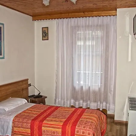 Ristorante Iris Ξενοδοχείο 3*